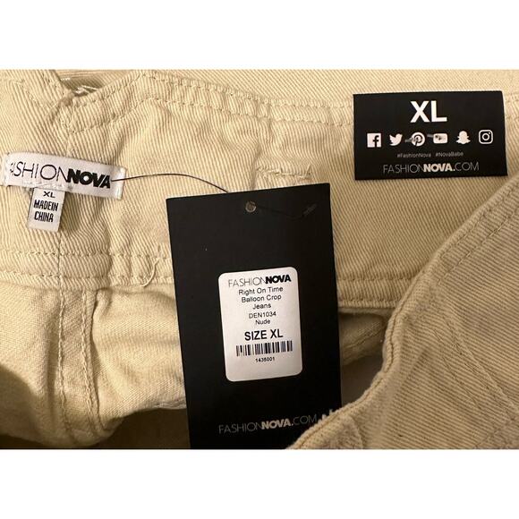 Fashion Nova Pants Size XL (29x25) Right on Time Balloon Crop Nude Cream Tapered - Picture 6 of 11